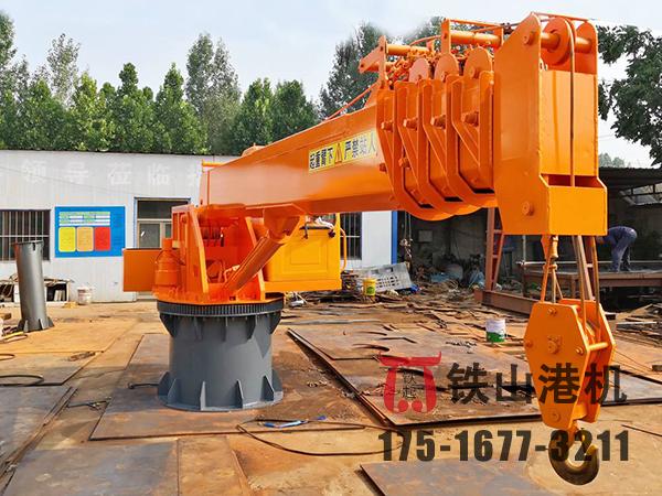 江西新余甲板起重機廠家船用起重機如何進行裝卸貨物？